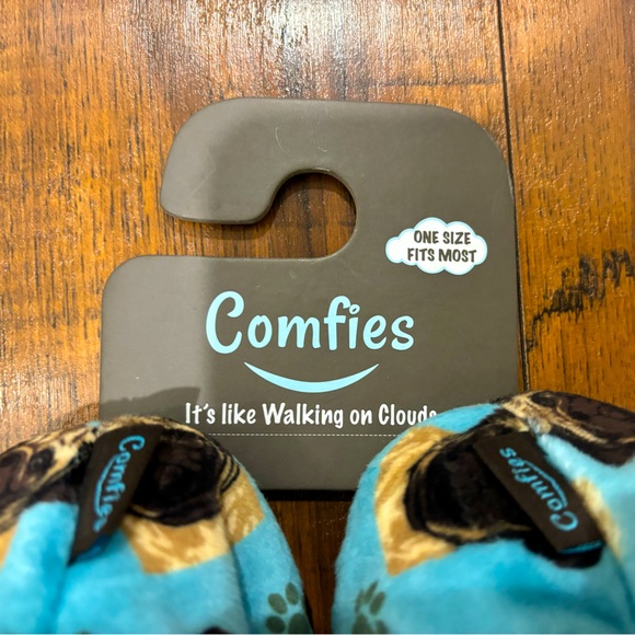 NWT Comfies Sherpa Pug Dog Paw Print Slippers, Blue and Tan, One Size - Picture 6 of 6